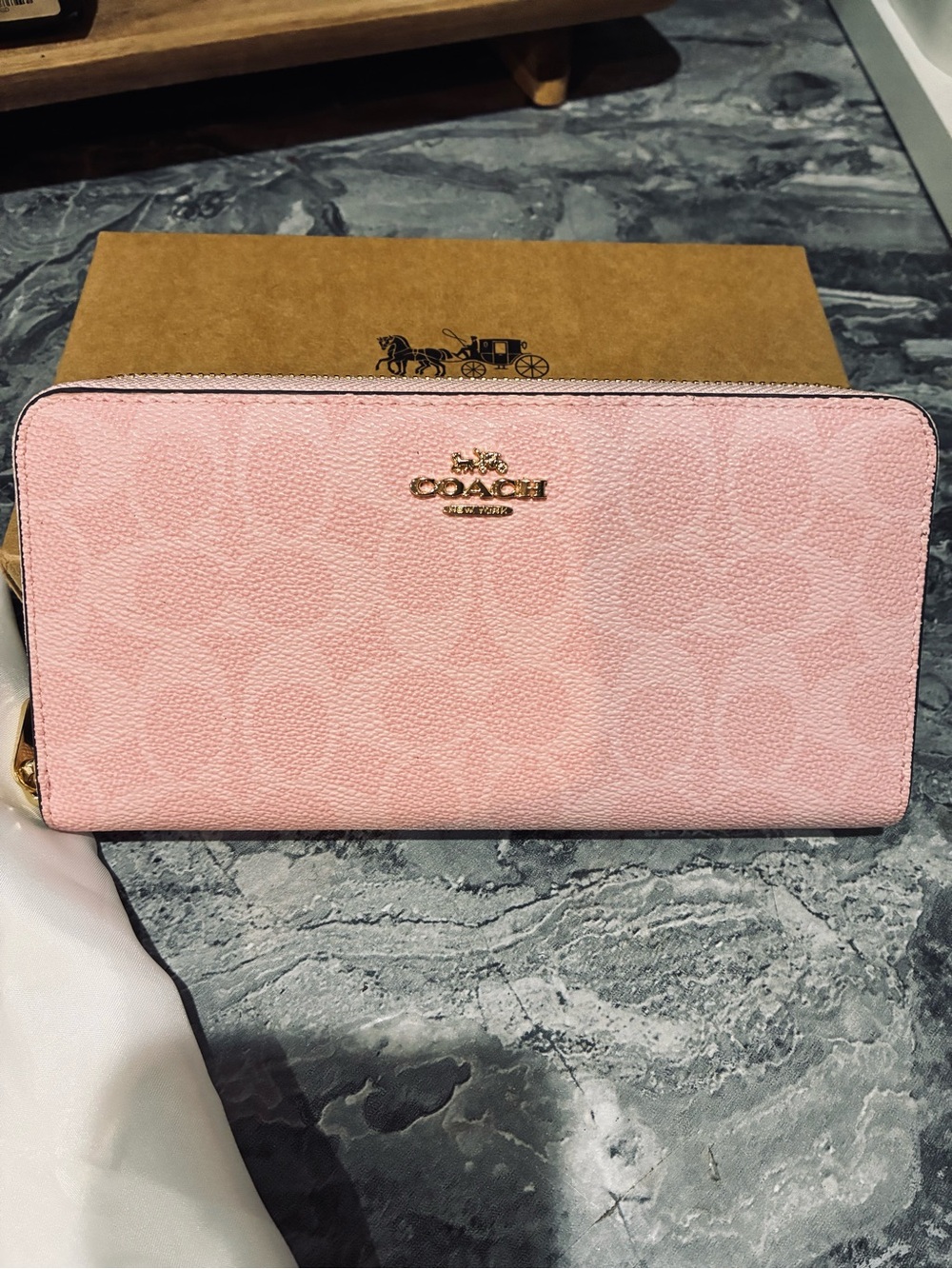 CUTE Pink wallet
